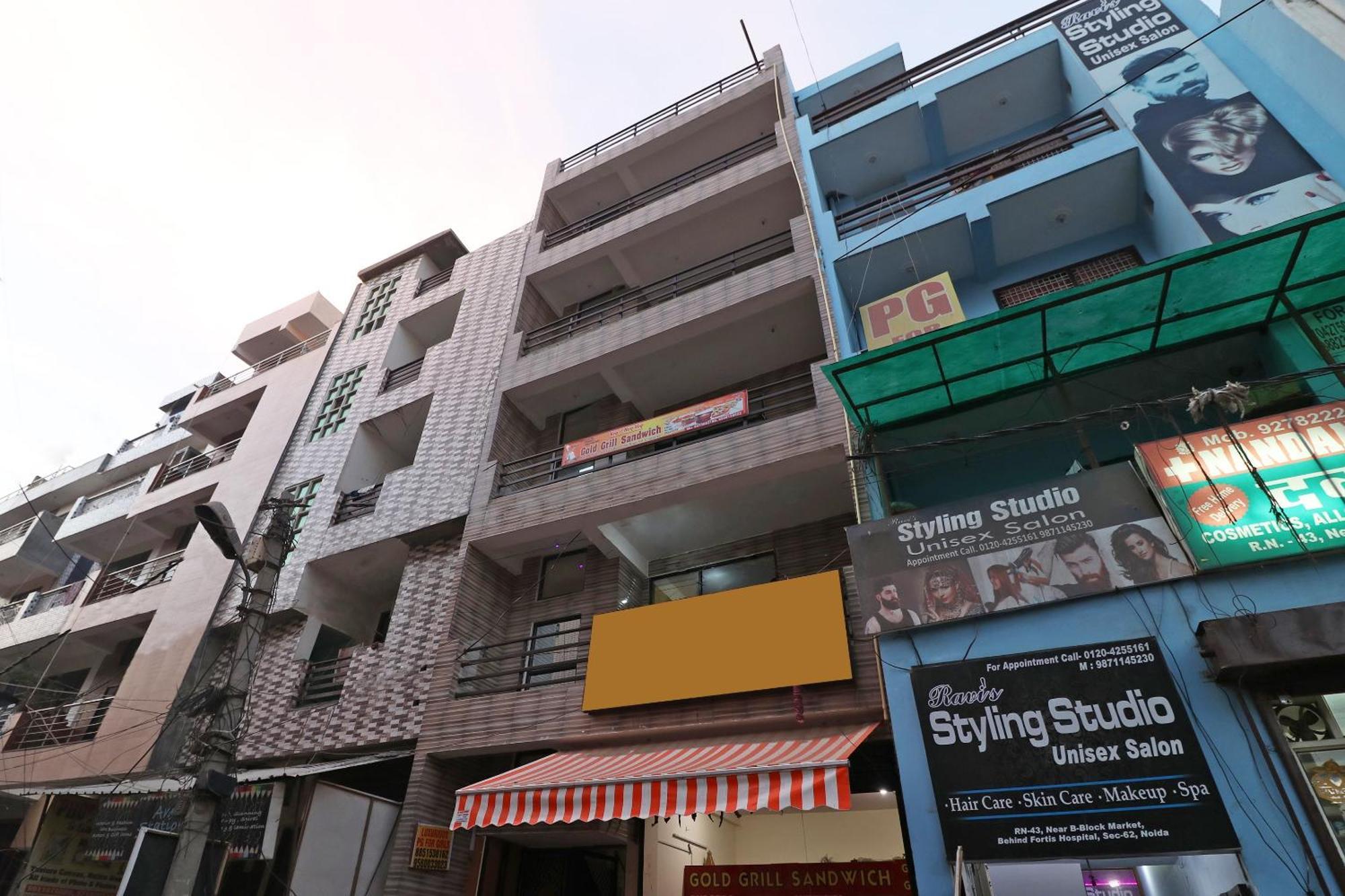 Oyo Triage Home Stay Нойда Экстерьер фото